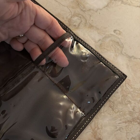 NWT Roots Vinyl Urban Carry All - Picture 11 of 12